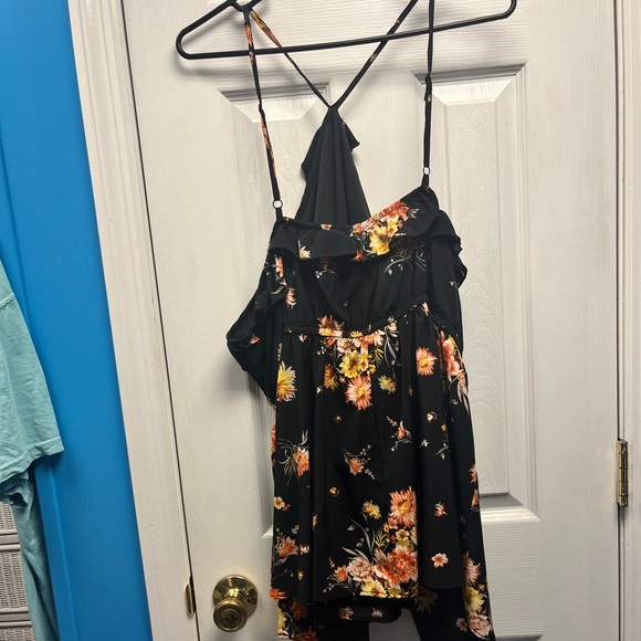 Torrid Tank - Picture 2 of 6